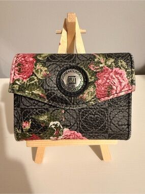 Stone Mountain Accessories Black Wallet with Pink Rose Print